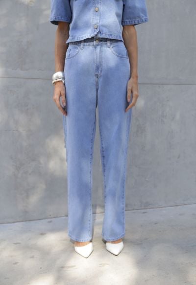 Calça Reta Essentials Claro